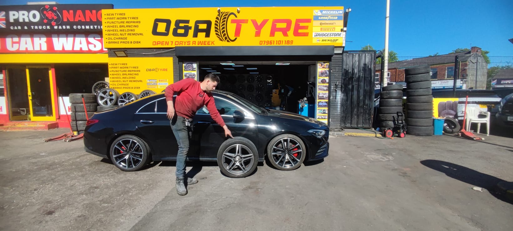 Mobile tyre fitting in Woodsmoor and Shaw Heath - Stockport emergency tyre service