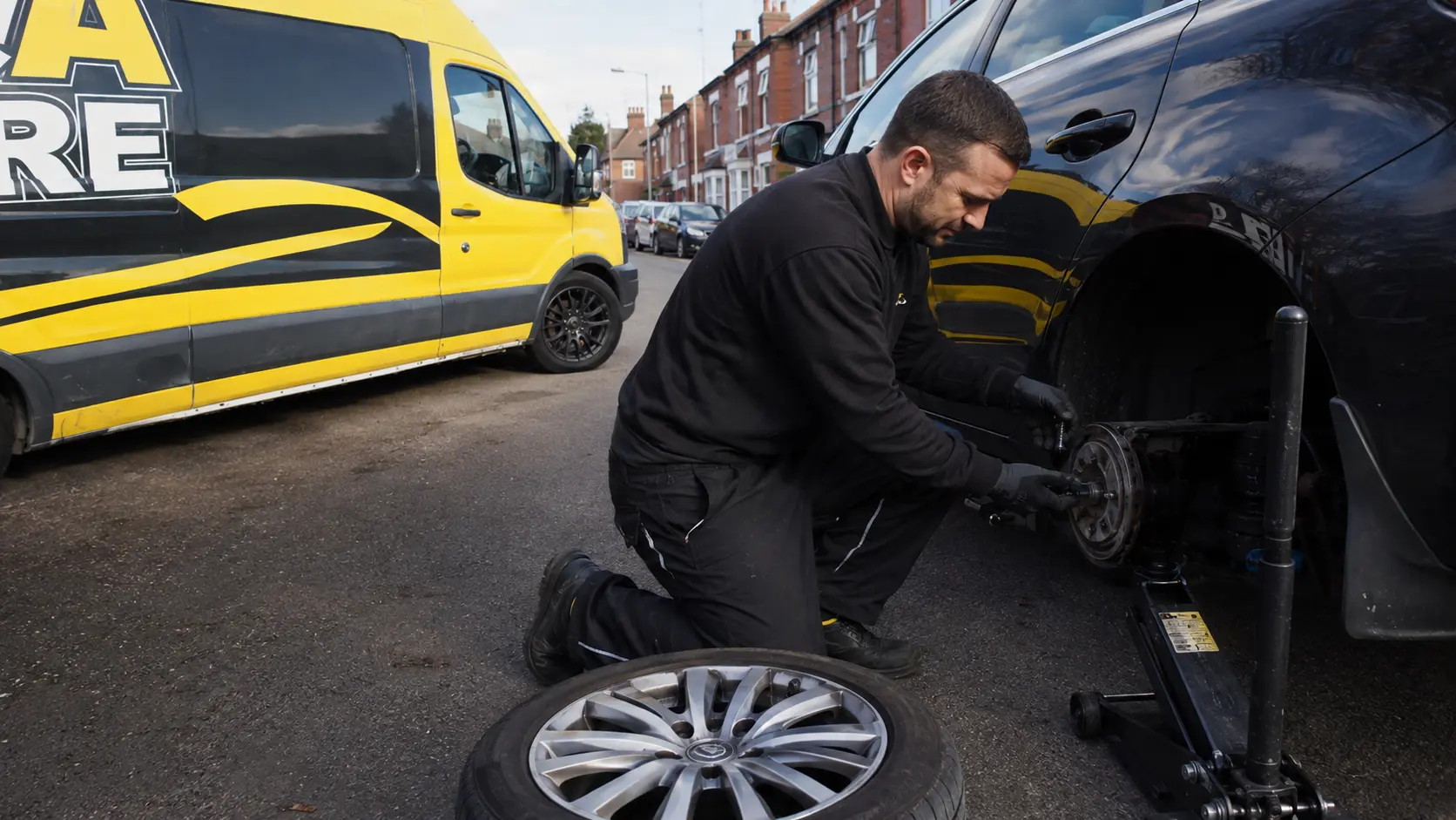 Mobile new tyre replacement service in Stockport